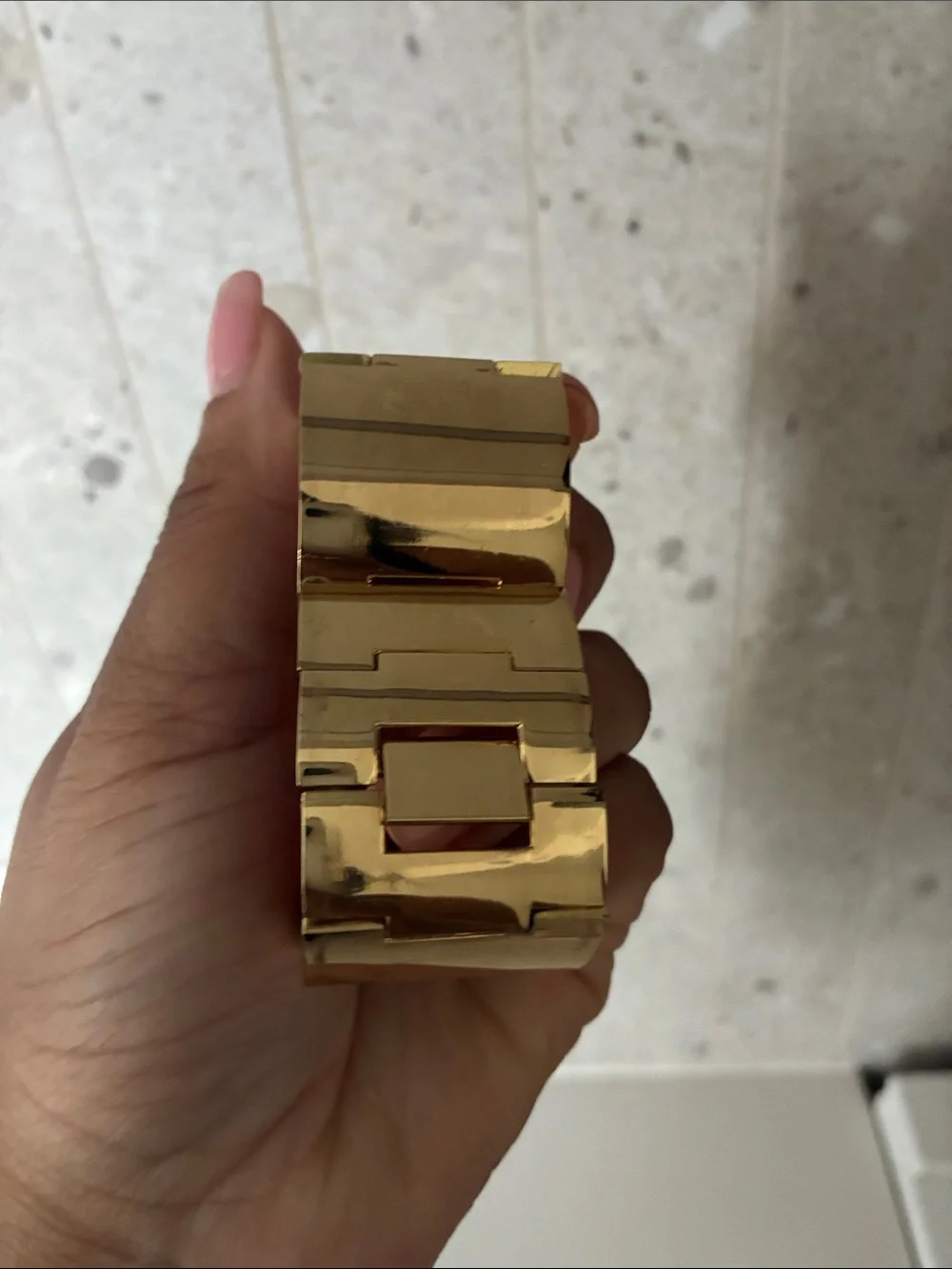 N/A stylish gold